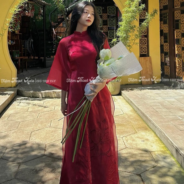 7 Áo dài họa tiết hoa sen – 89k/ngày – SML