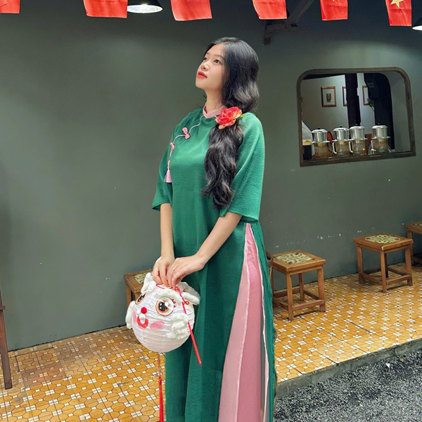 A3 Áo dài voan viền hồng – 89K/ngày – SML
