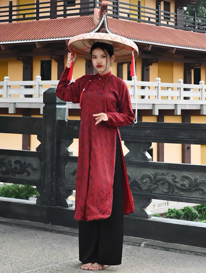 A1 Áo ngũ thân gấm đỏ – 200k/ngày – SM