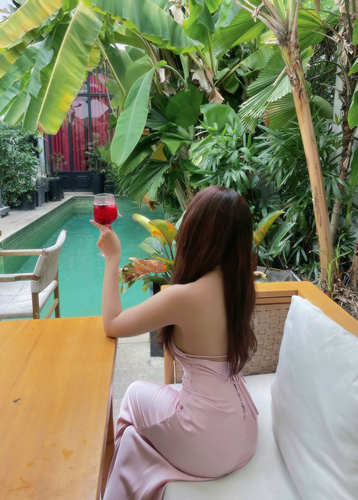 13 Đầm lụa hồng đính nút – 89k/ngày – SM