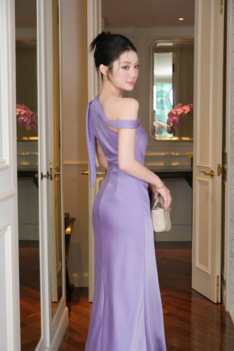 2 Đầm lụa lệch vai phối tà – 89k/ngày – SM