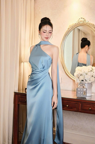 7 Đầm lụa xanh lệch vai – 89k/ngày – SML