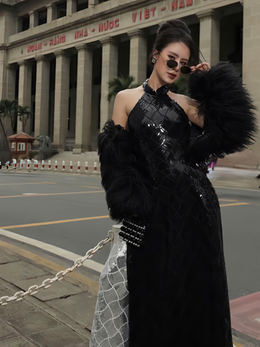 G AD yếm đen kim sa – 259k/ngày – SML