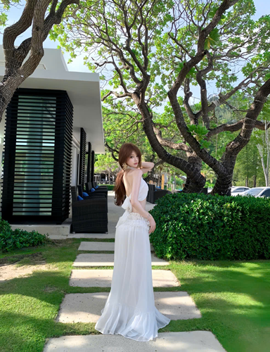 5 Set voan trắng cổ yếm – 119K/ngày – Freesz