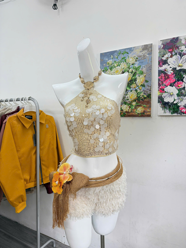 6 Áo bling cổ yếm – 45k/ngày – XS S = SM