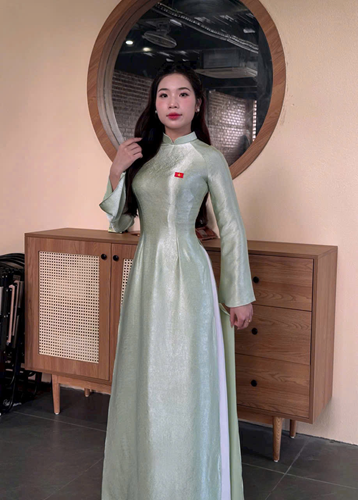2 AD màu thêu cờ – 109k/ngày – S,M,L,XL,XXL
