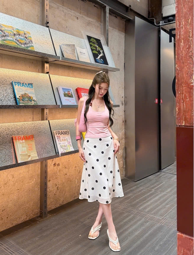 c Set áo hồng cv chấm bi – Áo – Váy = 45k/ngày – SM