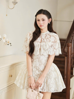 Đầm kem ren hoa – 119k/ngày – SM