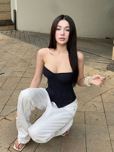 3 Áo corset đen kẻ sọc – 45K/ngày – XS, S tương đương SM