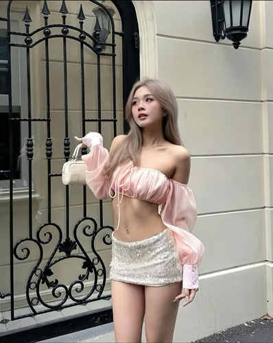 B Set áo hồng cv bling – Áo – Váy = 45k/ngày – SM